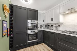 Kitchen Oven- click for photo gallery